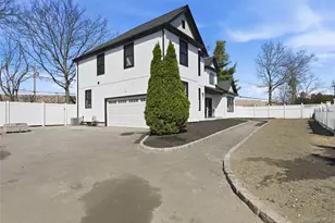 112 S Hillside Ave, Nesconset, NY 11767 - Photo 7