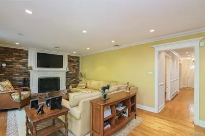 3 Clemson Lane, Woodbury, NY 11797 - Photo 9