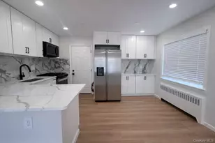 7-06 Leggett Pl, Whitestone, NY 11357 - Photo 3