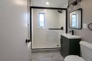 7-06 Leggett Pl, Whitestone, NY 11357 - Photo 7