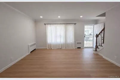 706 Leggett Place, Whitestone, NY 11357 - Photo 5