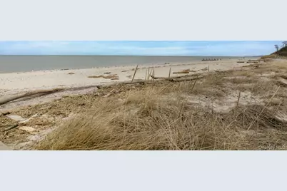 47 Pier Avenue, Riverhead, NY 11901 - Photo 15