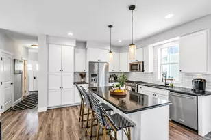 215 North St, Greenport, NY 11944 - Photo 9