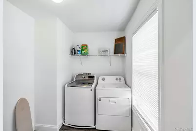 215 North Street, Greenport, NY 11944 - Photo 9