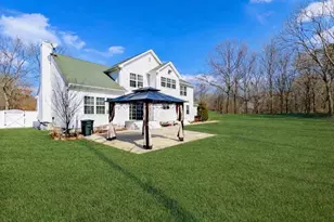 180 Country Rd, Medford, NY 11763 - Photo 35