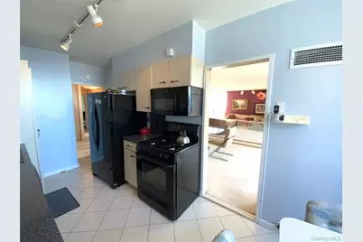 27110 Grand Central Parkway #23O, Floral Park, NY 11005 - Photo 11