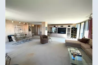 27110 Grand Central Parkway #23O, Floral Park, NY 11005 - Photo 3