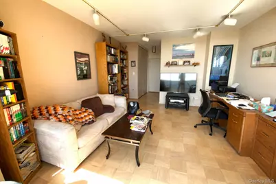 27110 Grand Central Parkway #23O, Floral Park, NY 11005 - Photo 13