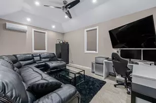 146-07 17th Ave, Whitestone, NY 11357 - Photo 21