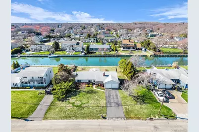 7 Lindner Court, Brookhaven, NY 11719 - Photo 7