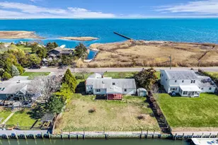 7 Lindner Ct, Brookhaven, NY 11719 - Photo 9