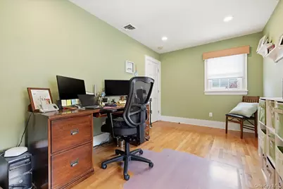 130 Wellington Road, Mineola, NY 11501 - Photo 27