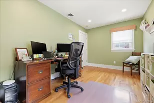 130 Wellington Rd, Mineola, NY 11501 - Photo 27