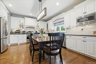 130 Wellington Rd, Mineola, NY 11501 - Photo 15