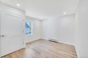 624 Townline Rd, Hauppauge, NY 11788 - Photo 15