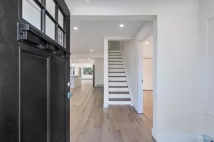 624 Townline Rd, Hauppauge, NY 11788 - Photo 9