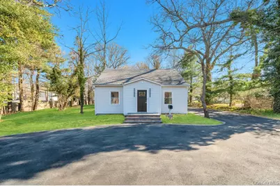 624 Townline Road, Hauppauge, NY 11788 - Photo 3