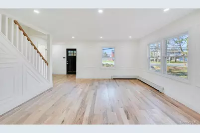 624 Townline Road, Hauppauge, NY 11788 - Photo 5