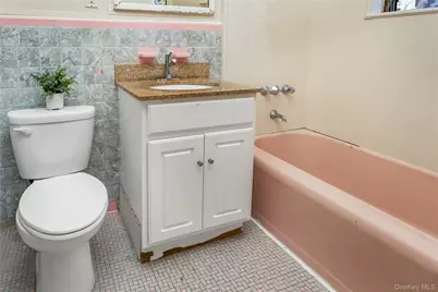 95-01 43rd Avenue, Elmhurst, NY 11373 - Photo 23