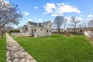 62 Westend Ave, Freeport, NY 11520 - Photo 17