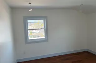 202-07 Linden Blvd, Saint Albans, NY 11412 - Photo 9