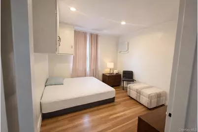 126 Radcliffe Road, Plainview, NY 11803 - Photo 3