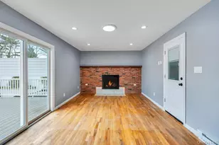 10 Winnetica Ln, East Islip, NY 11730 - Photo 9