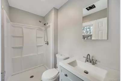 10 Winnetica Lane, East Islip, NY 11730 - Photo 27