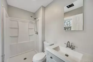 10 Winnetica Ln, East Islip, NY 11730 - Photo 27