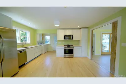 412 Atlantic Avenue, Greenport, NY 11944 - Photo 13