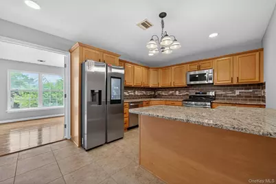 16 W Railroad Avenue, Garnerville, NY 10923 - Photo 9