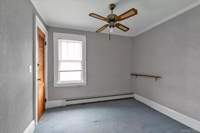 154 Rocklyn Avenue, Lynbrook, NY 11563 - Photo 11