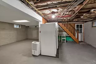 154 Rocklyn Ave, Lynbrook, NY 11563 - Photo 19