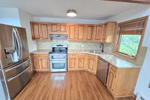 36 Ten Broeck Ln, Newburgh, NY 12550 - Photo 9