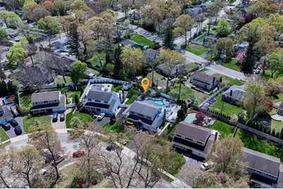 8 Whisper Lane, Smithtown, NY 11787 - Photo 13