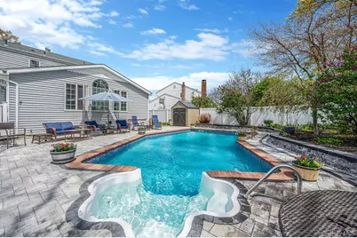 8 Whisper Lane, Smithtown, NY 11787 - Photo 9