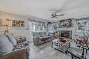 8 Whisper Ln, Smithtown, NY 11787 - Photo 29