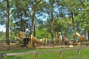 8 Chelsea Dr, Port Washington, NY 11050 - Photo 49