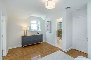 8 Chelsea Dr, Port Washington, NY 11050 - Photo 31