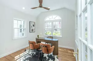 8 Chelsea Dr, Port Washington, NY 11050 - Photo 15