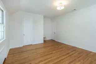 8 Chelsea Dr, Port Washington, NY 11050 - Photo 21