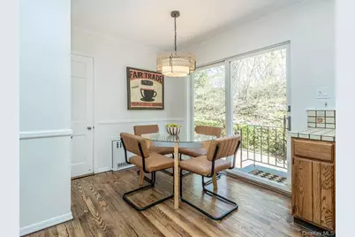 8 Chelsea Drive, Port Washington, NY 11050 - Photo 19