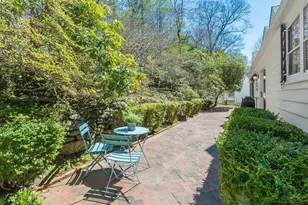 8 Chelsea Dr, Port Washington, NY 11050 - Photo 41