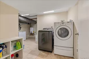 9 Delaware Ave, Jericho, NY 11753 - Photo 19