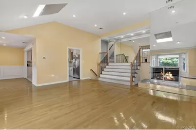 128 Hazelwood Drive, Jericho, NY 11753 - Photo 5