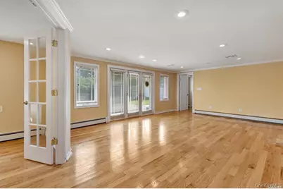 128 Hazelwood Drive, Jericho, NY 11753 - Photo 19