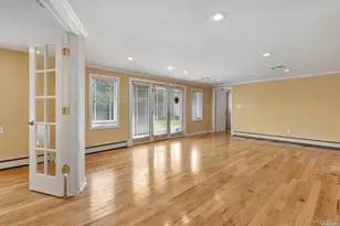 128 Hazelwood Dr, Jericho, NY 11753 - Photo 19