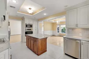 128 Hazelwood Dr, Jericho, NY 11753 - Photo 11