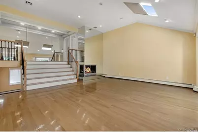 128 Hazelwood Drive, Jericho, NY 11753 - Photo 3