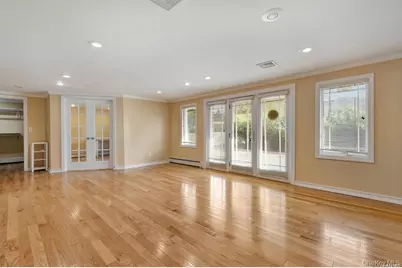 128 Hazelwood Drive, Jericho, NY 11753 - Photo 17